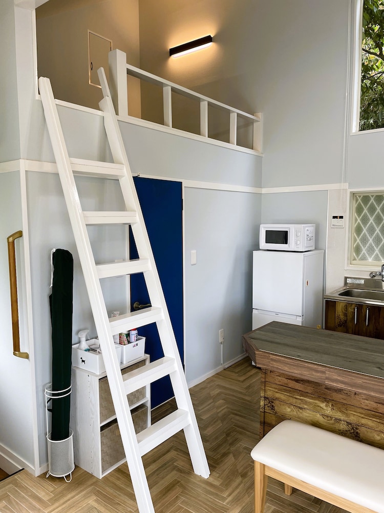 Basic Villa photo 2