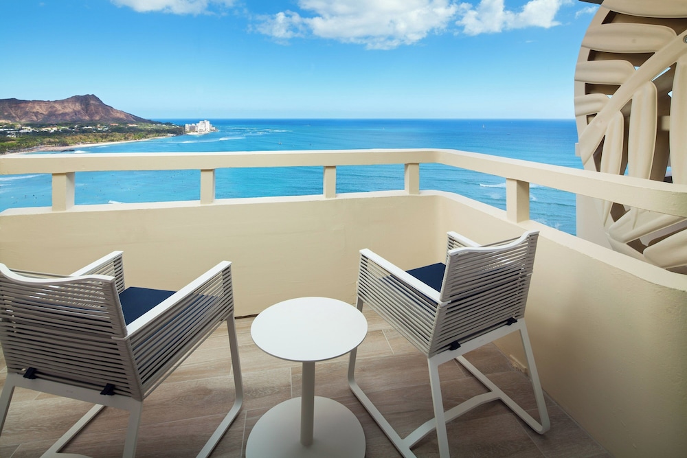 Room, 2 Double Beds, Mobility Accessible, Oceanfront (Bathtub, Floor 10 to 19)