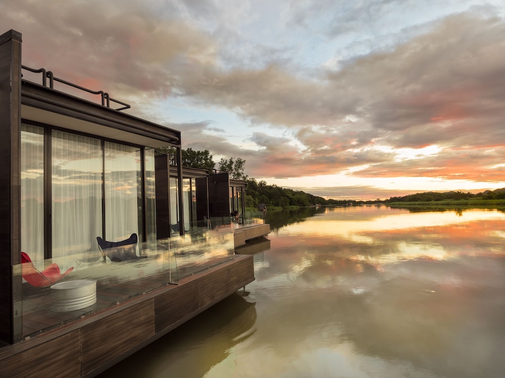 XFloat Cabin