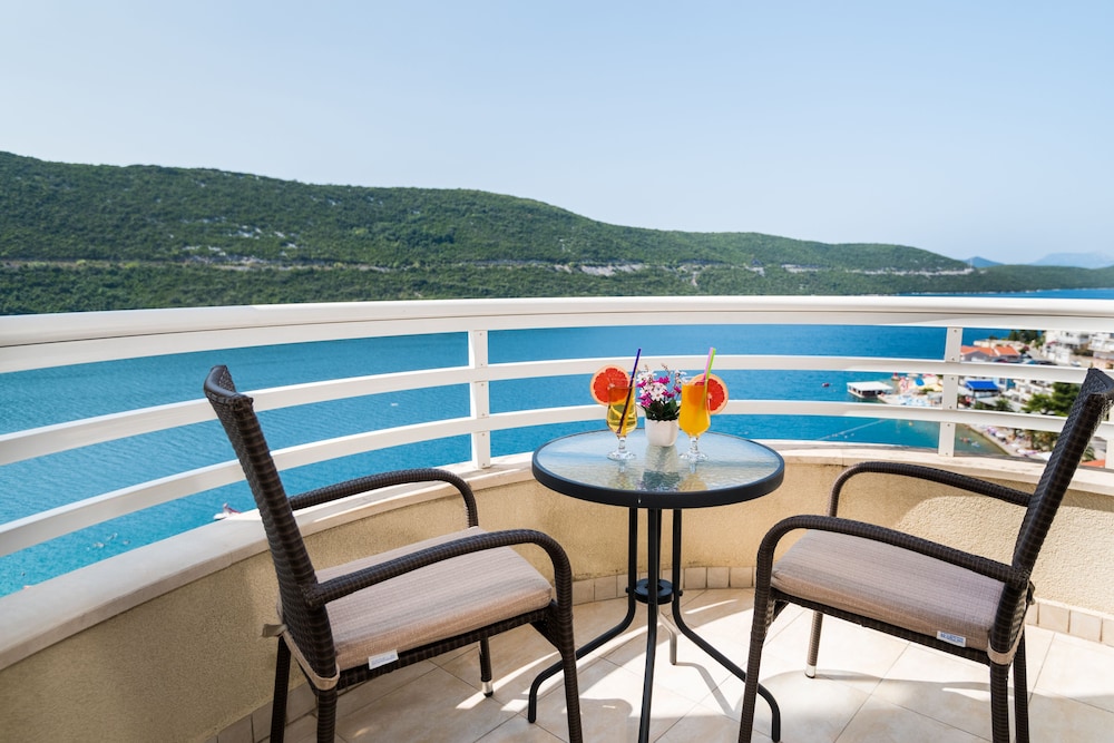 Suite, Balcony, Sea View photo 1