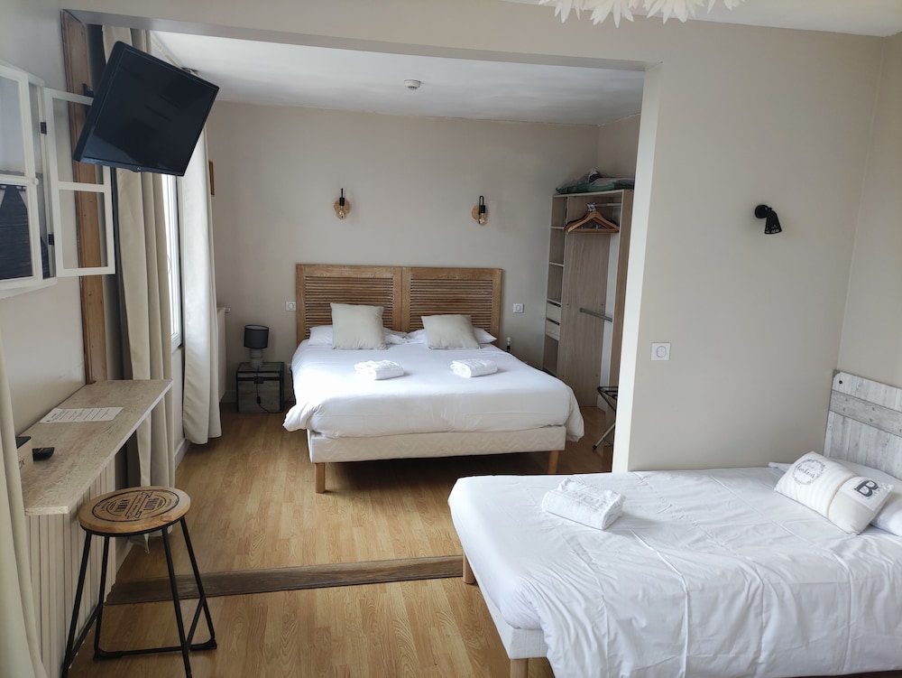 Premium Quadruple Room, Garden View