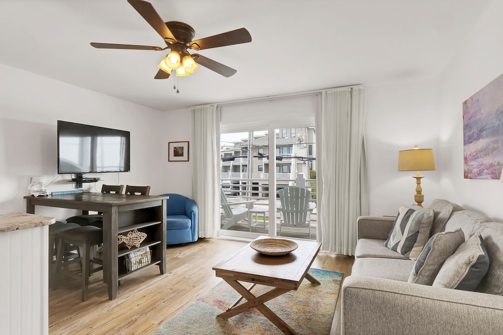Exclusive Suite, 1 King Bed with Sofa bed, Kitchen, Ocean View