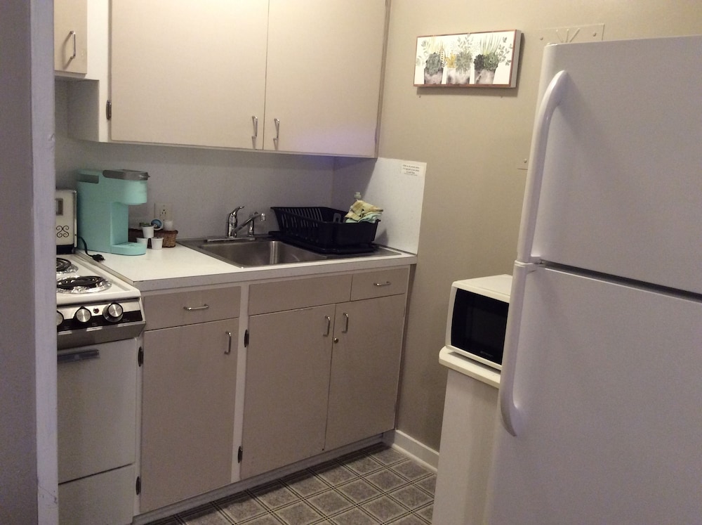 Triple Room, Multiple Beds, Full Kitchen photo 3