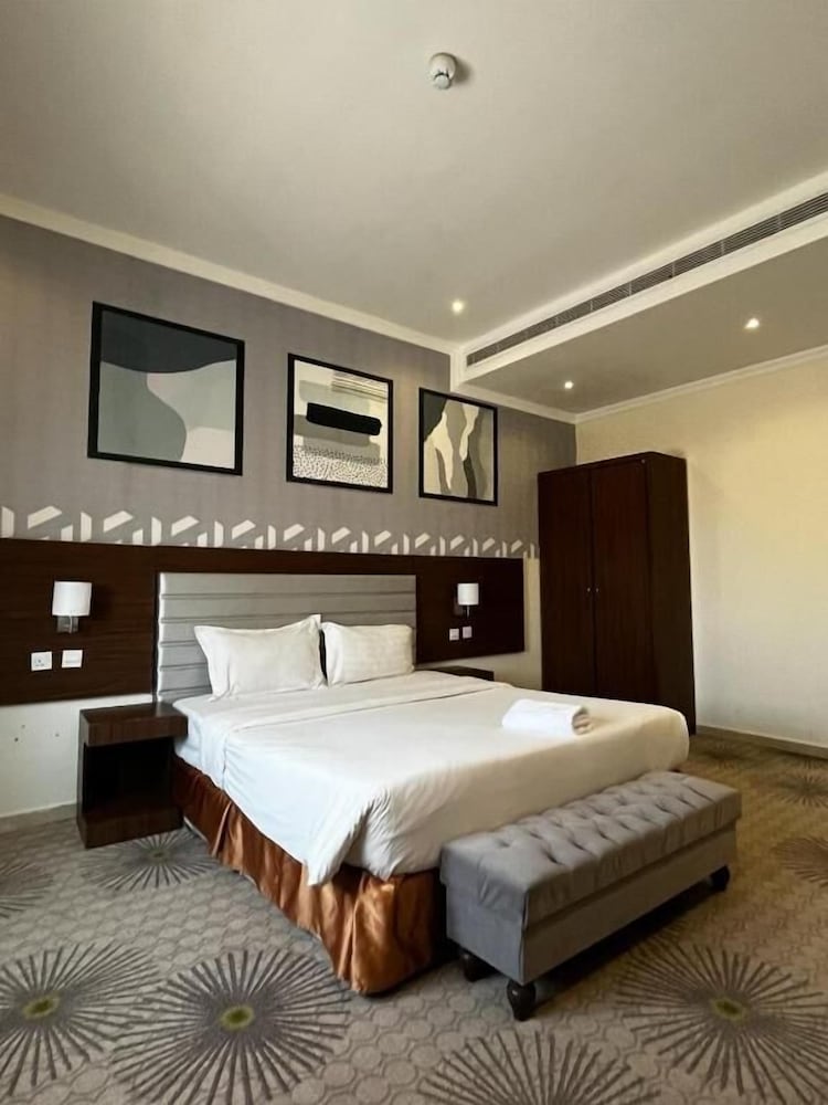 Grand Apartment