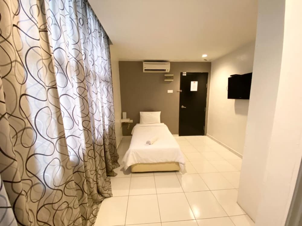 Single Room, No Windows