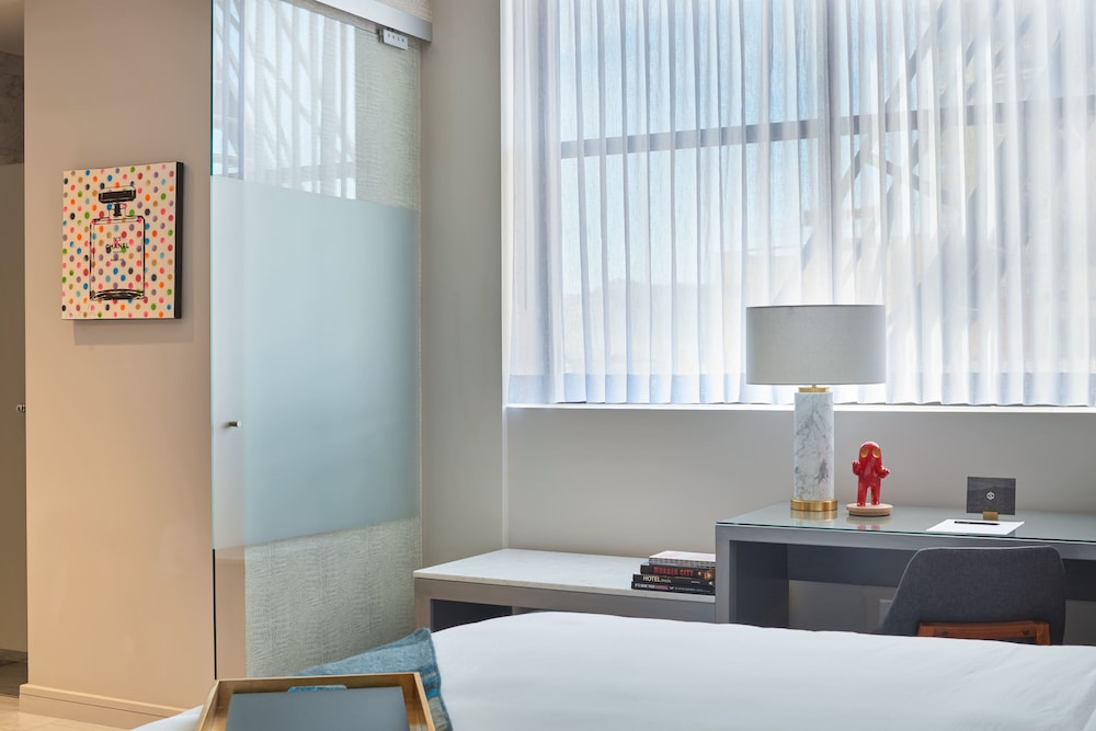 Superior Room, 1 Queen Bed
