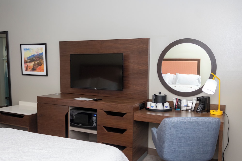 Room, 2 Queen Beds, Accessible, Non Smoking - Photo 10