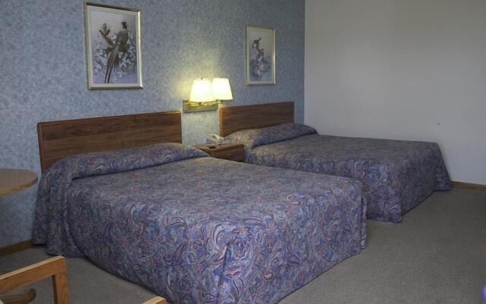 Standard Room, 2 Queen Beds, Non Smoking photo 3