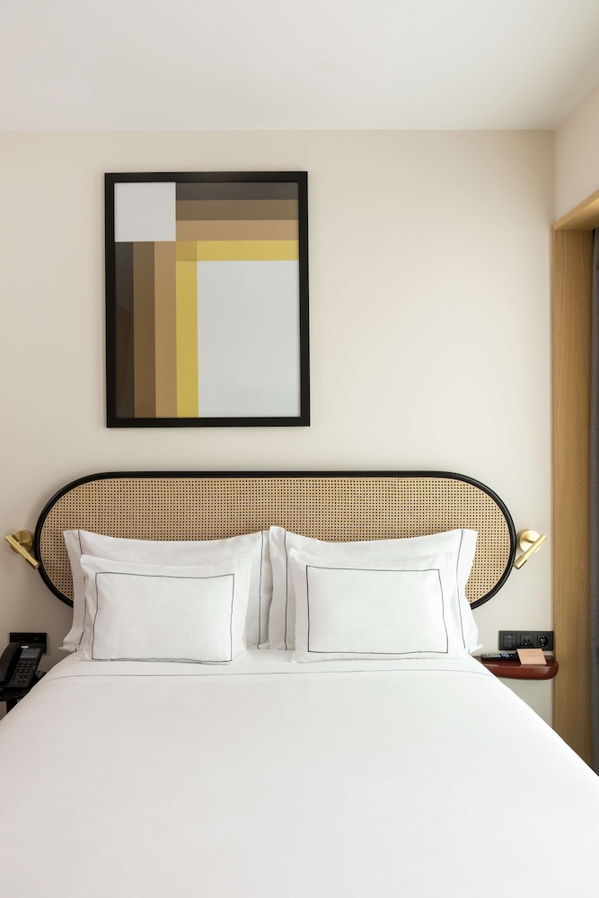Room, 1 Queen Bed, Accessible - Photo 6