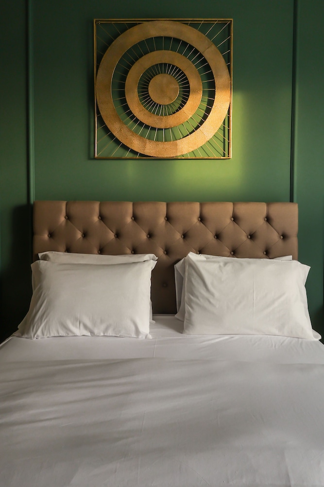 Queen Room with Private Terrace photo 2