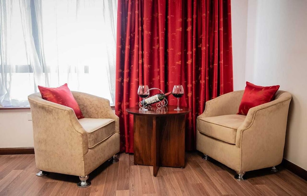 Executive Double Room, 1 King Bed, Non Smoking, City View photo 3