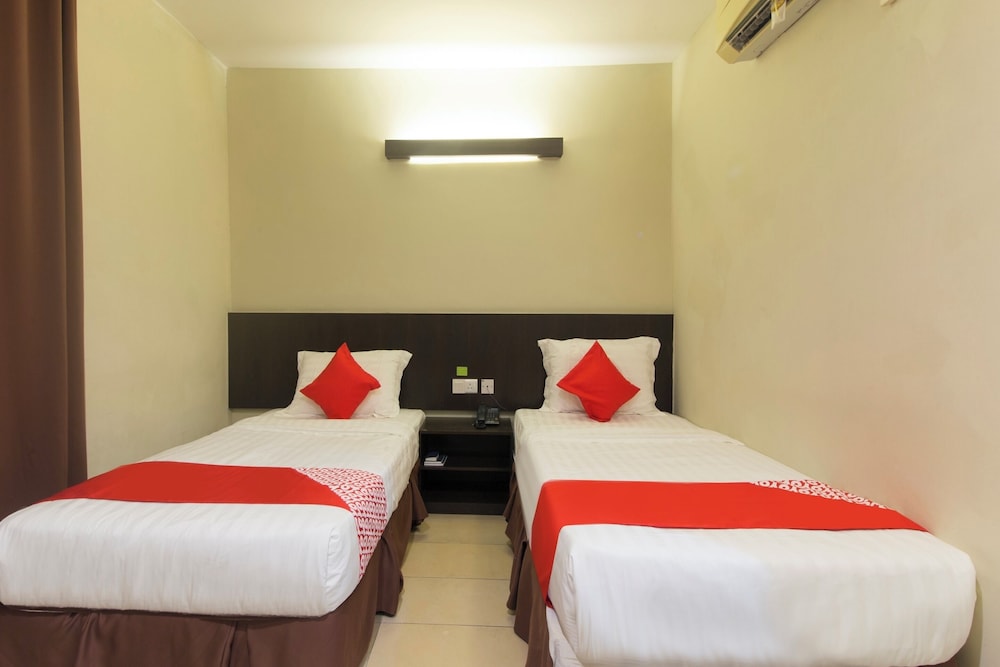 Standard Twin Room - Photo 5