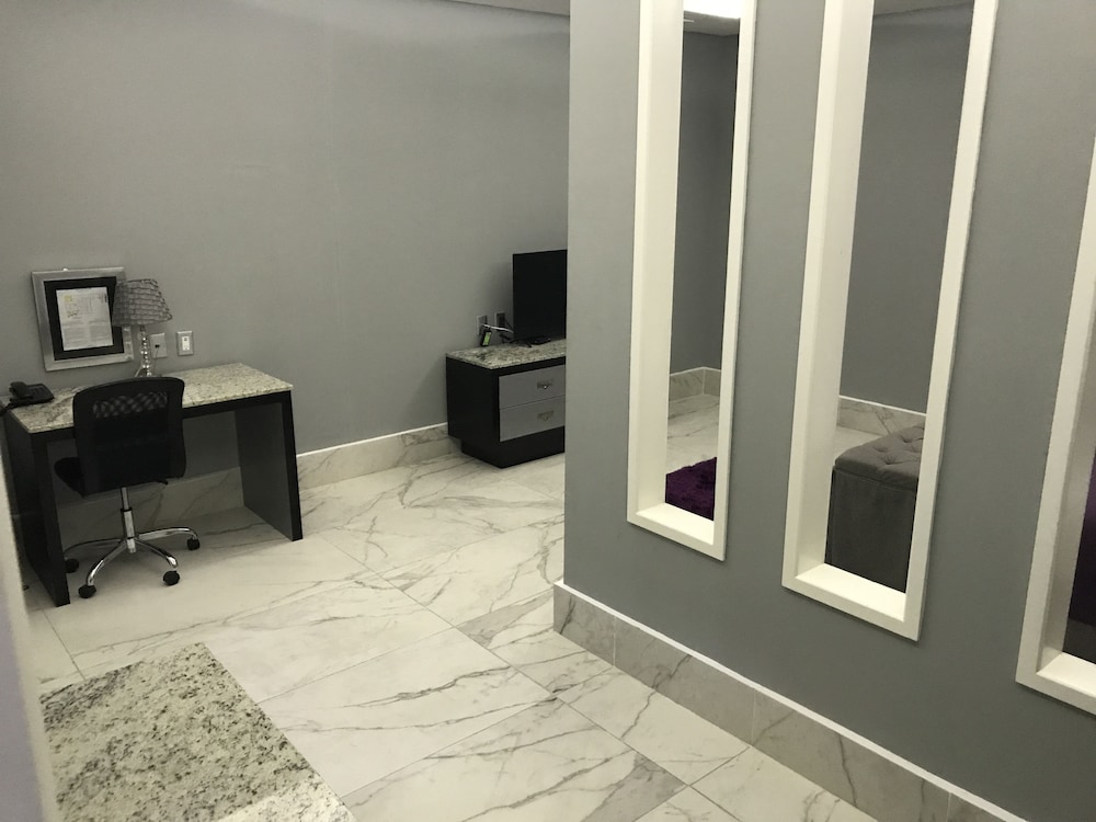 Executive Suite photo 3