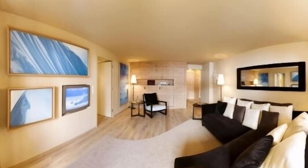 Suite photo 1