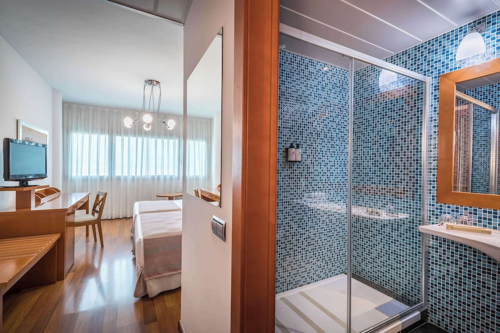 Superior Room - Photo 11