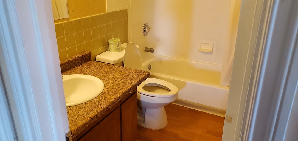 Deluxe Room, 2 Queen Beds, Non Smoking, Refrigerator & Microwave - Photo 6