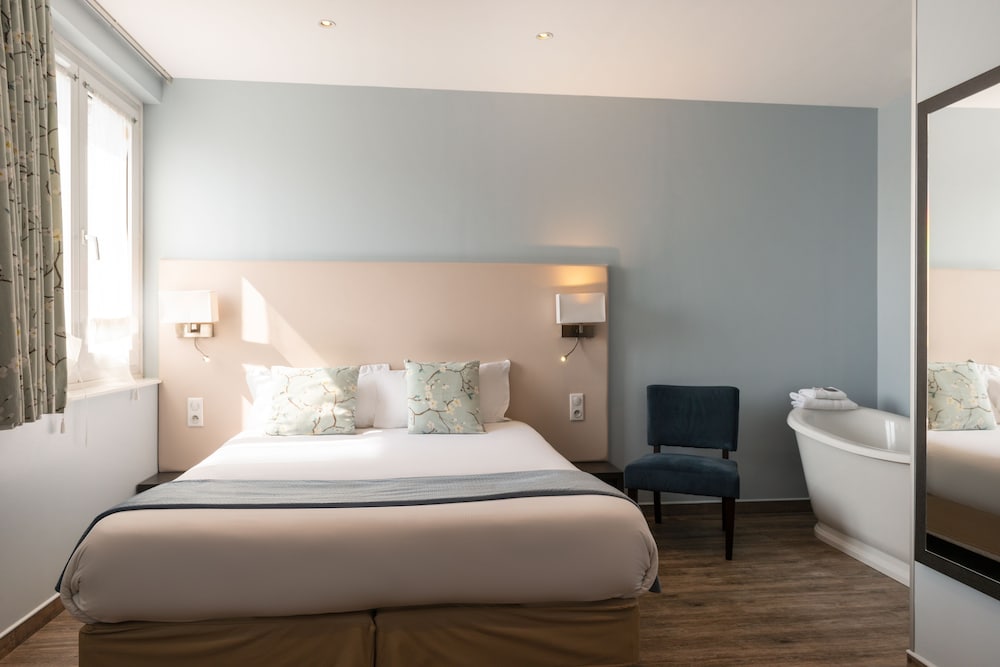 Single Room, City View (with shower) photo 2