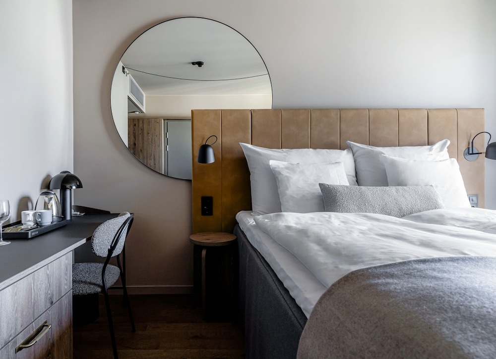 Superior Room, 1 King Bed with Sofa bed (1 person Sofa bed) photo 3