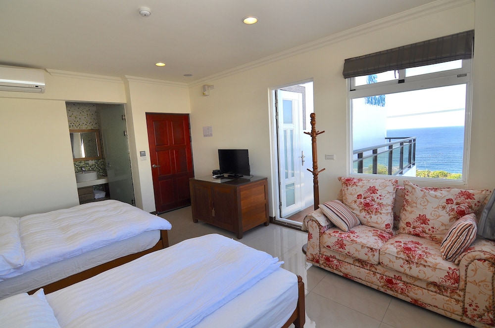 Triple Room with Sea View and Balcony photo 1