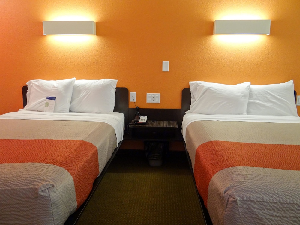 Standard Suite, 2 Double Beds, Non Smoking, Kitchen photo 2