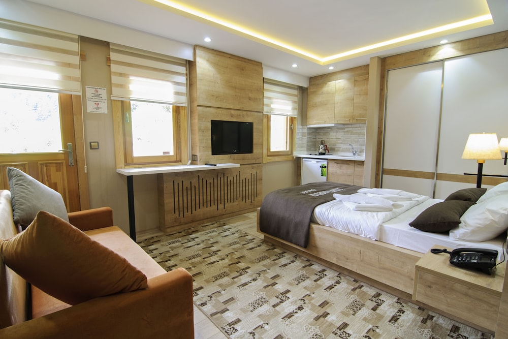 Deluxe Cift Kisilik Oda, Balkonlu,Mini Mutfakli
