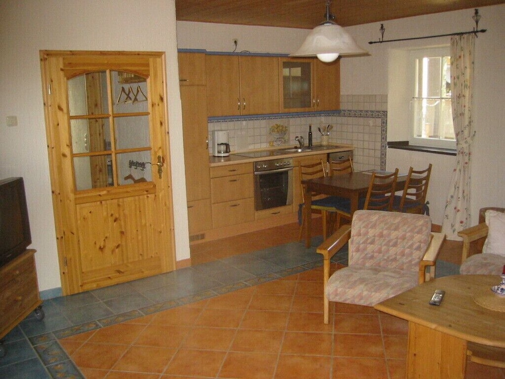 House, Ensuite, City View photo 3