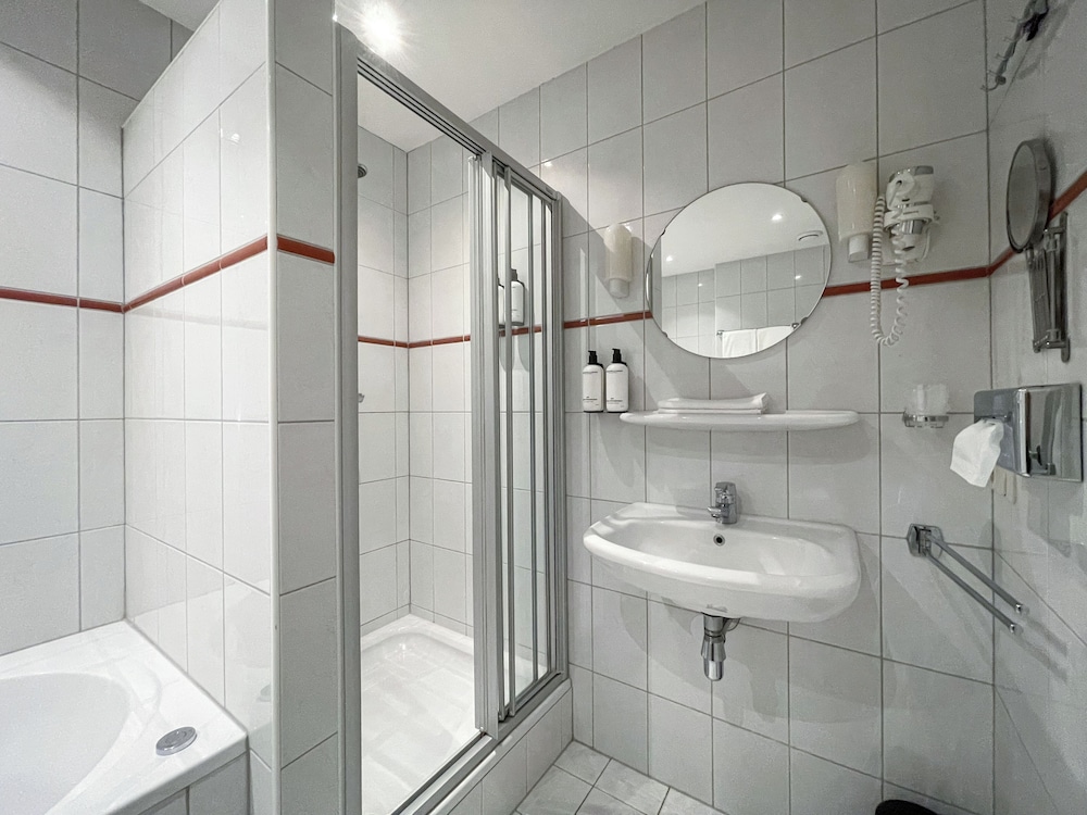 Comfort Room photo 2