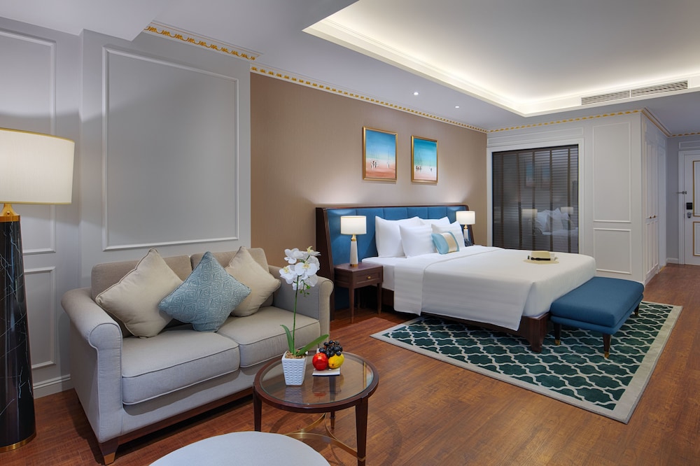 Deluxe Double Room, Golf View - Photo 14