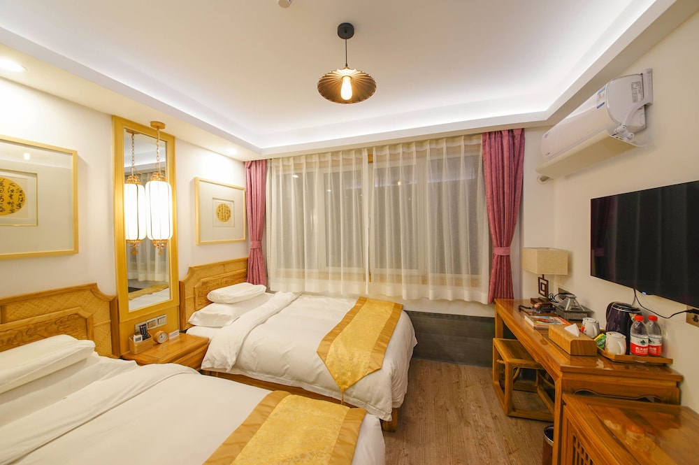 Signature Twin Room