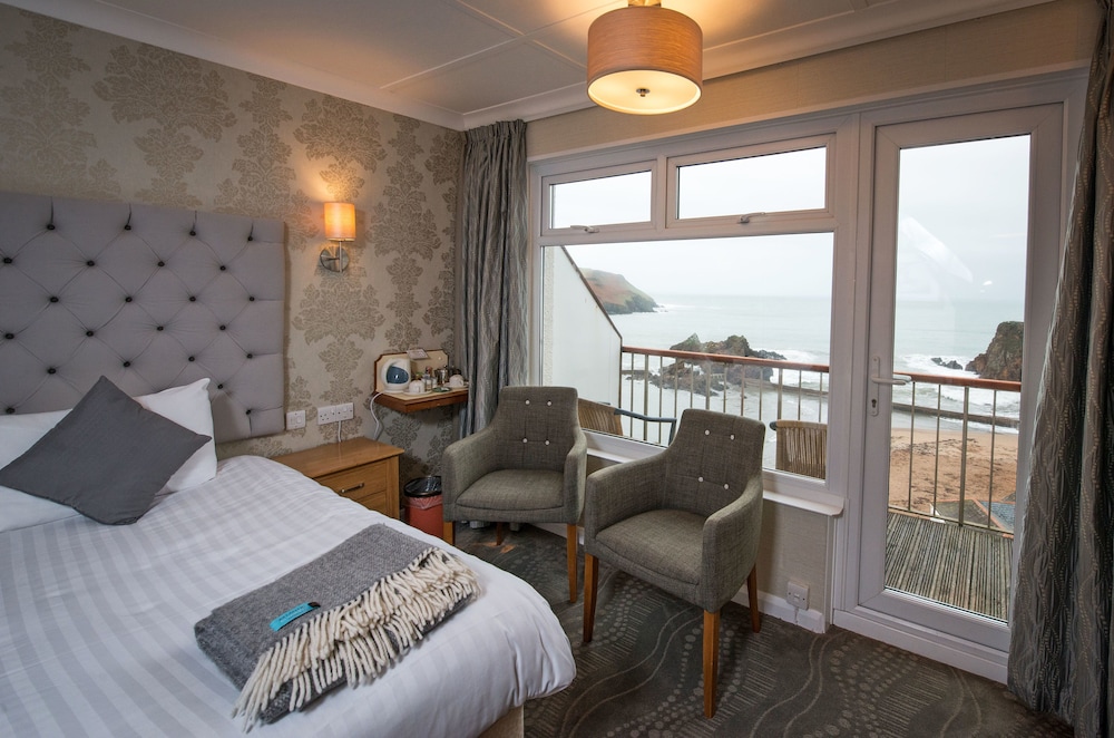 Standard Double Room, 1 King Bed, Balcony, Sea View
