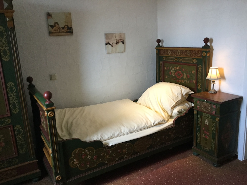 Basic Single Room photo 1