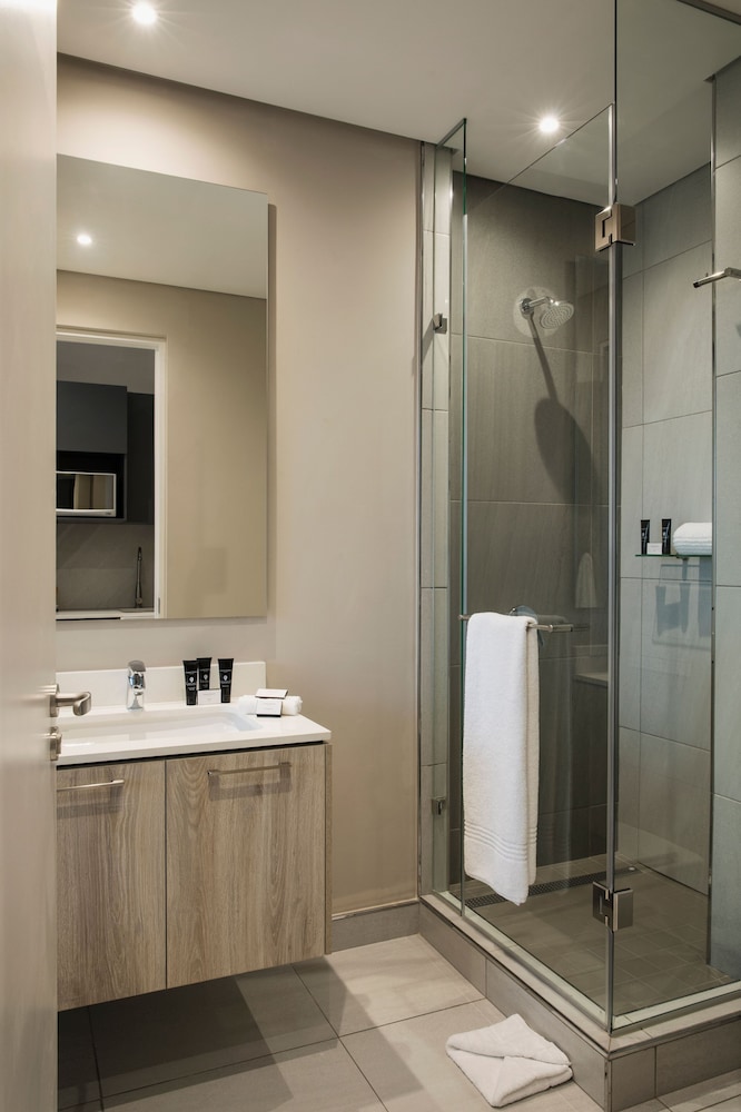 Standard Double Room - Photo 10
