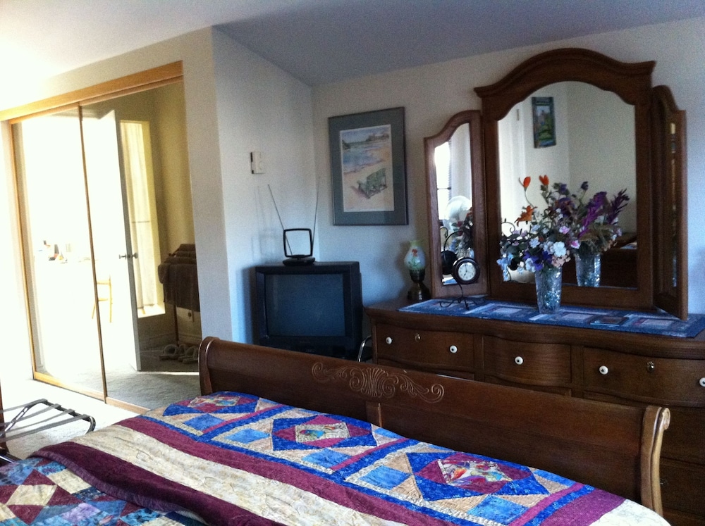 Standard Double Room Single Use, 1 Queen Bed photo 1