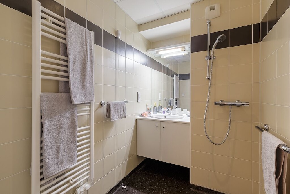 Apartment - Photo 4