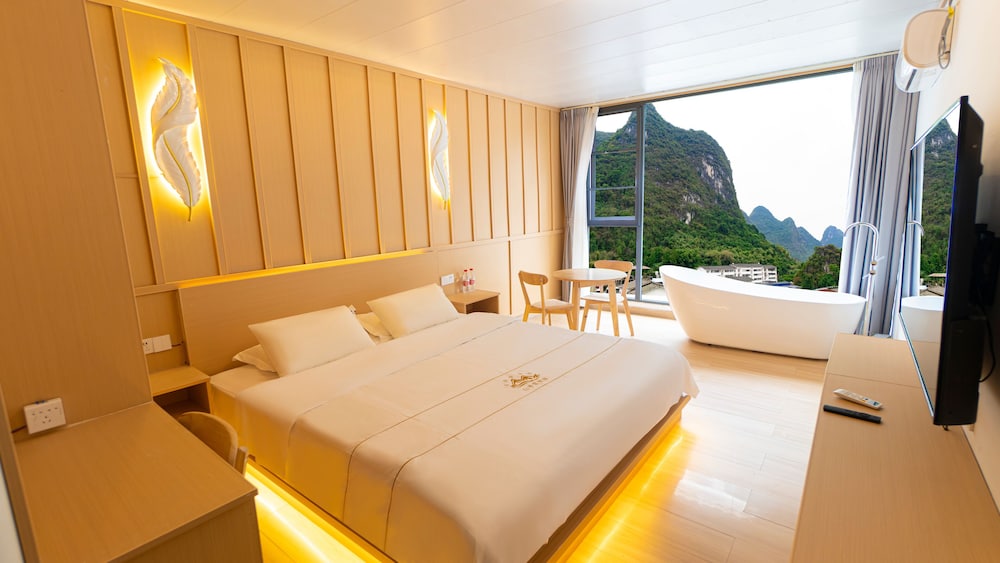 Superior Double Room, City View