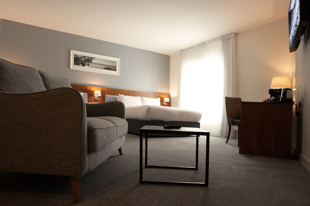 Deluxe Room - Photo 5