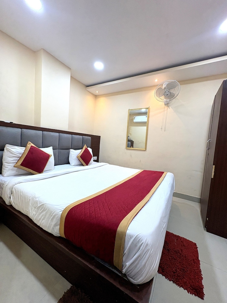 Deluxe Double Room, City View