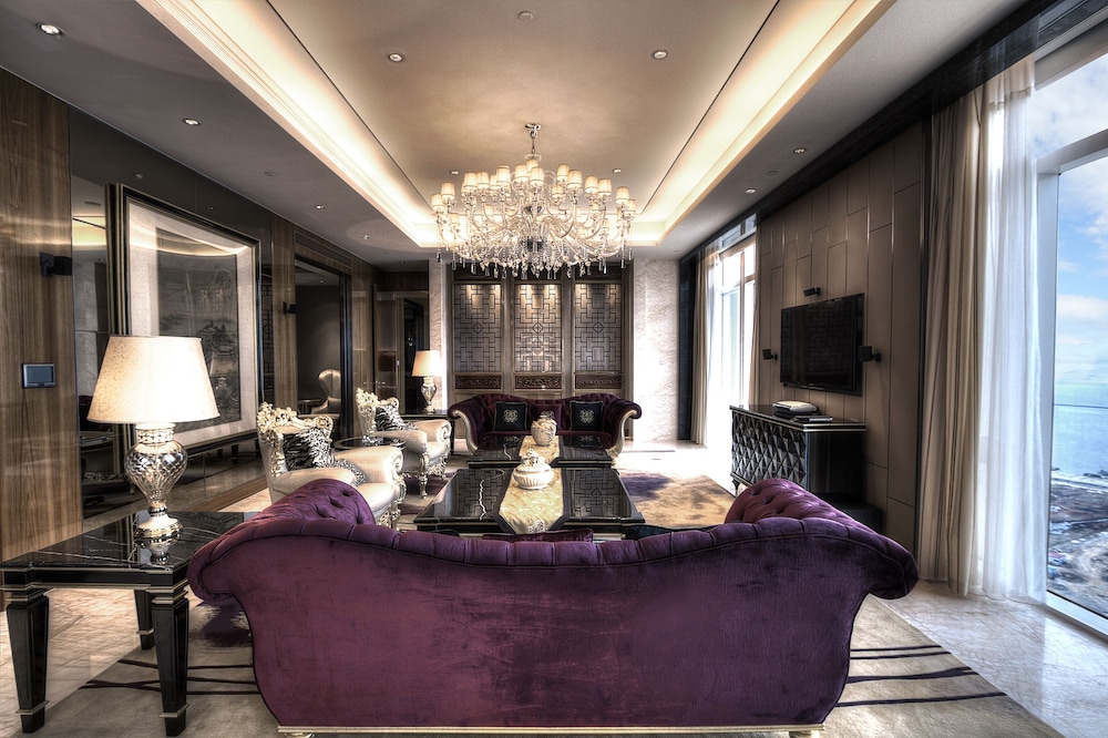 Presidential Suite photo 3
