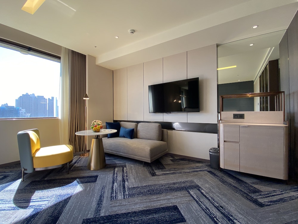 Executive Room (Twin Beds)(11F-15F) - Photo 4