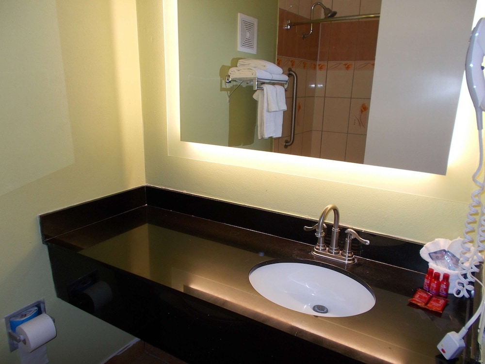 Suite, 1 King Bed, Accessible, Jetted Tub (with Sofabed) - Photo 7