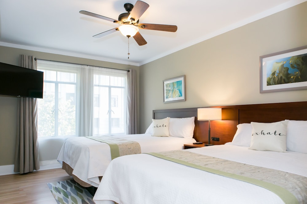 Downtown 2 Queen Beds with Kitchenette