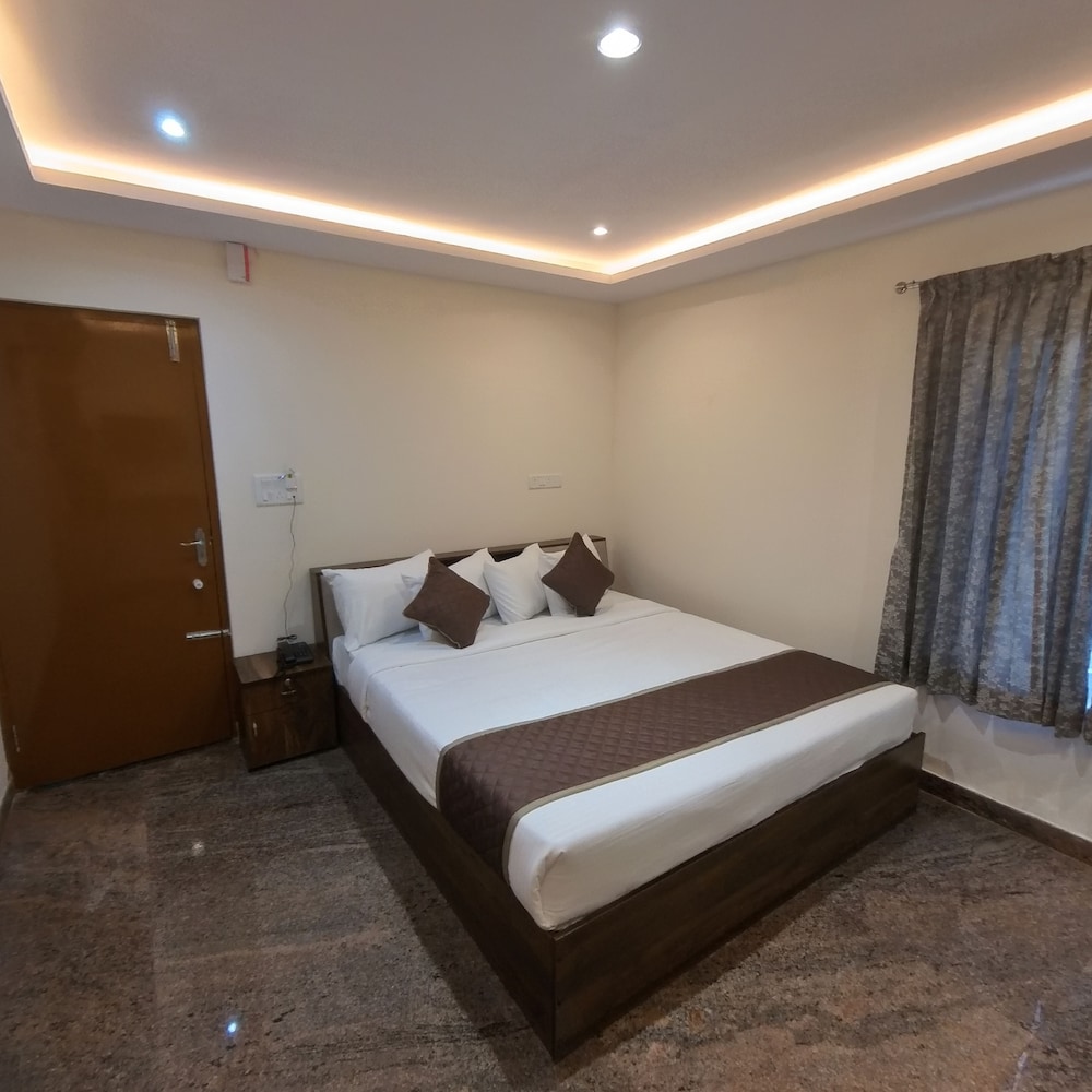 Standard Room, City View