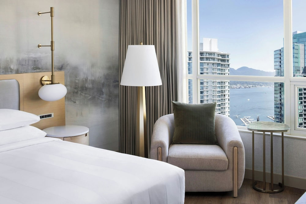 Superior Room, 1 King Bed, Non Smoking