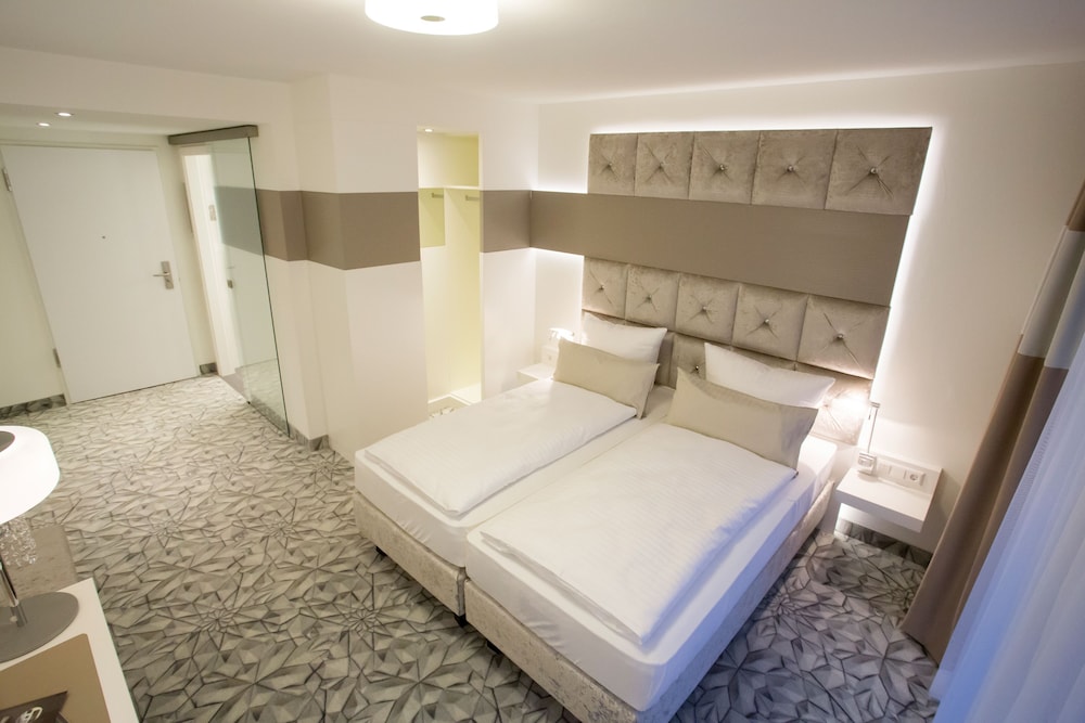 Business Double Room Single Use photo 1