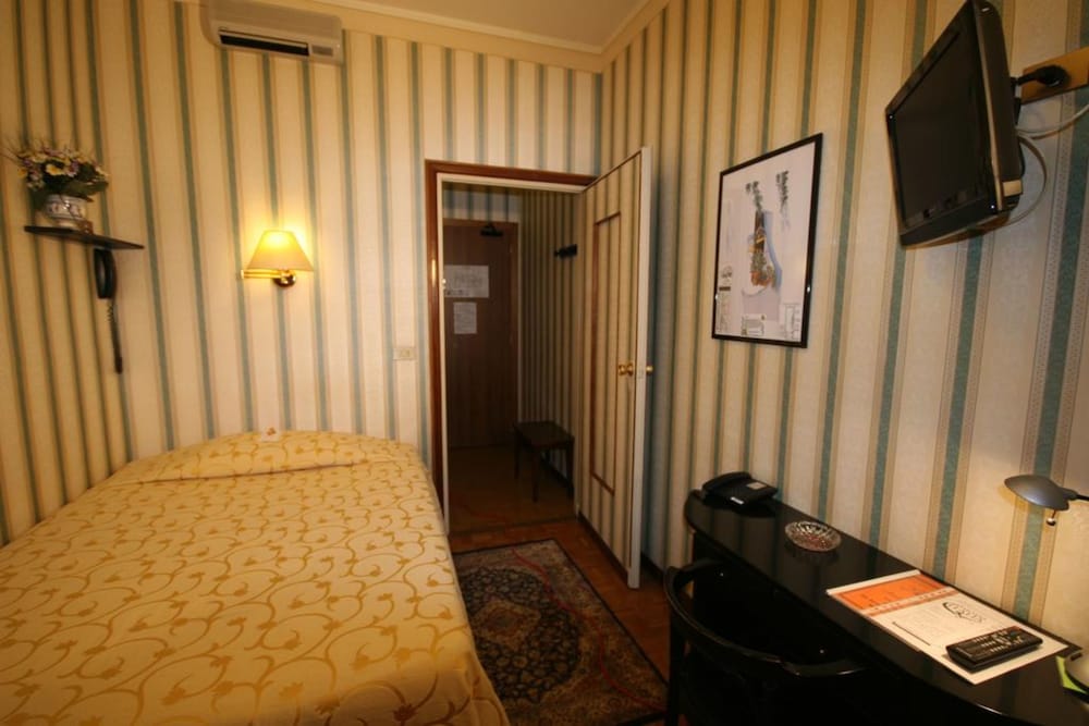Single Room photo 1