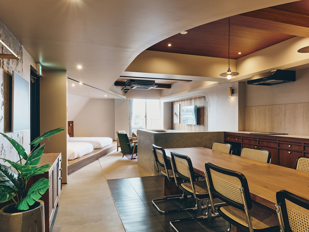 Luxury Suite, Non Smoking, City View photo 3
