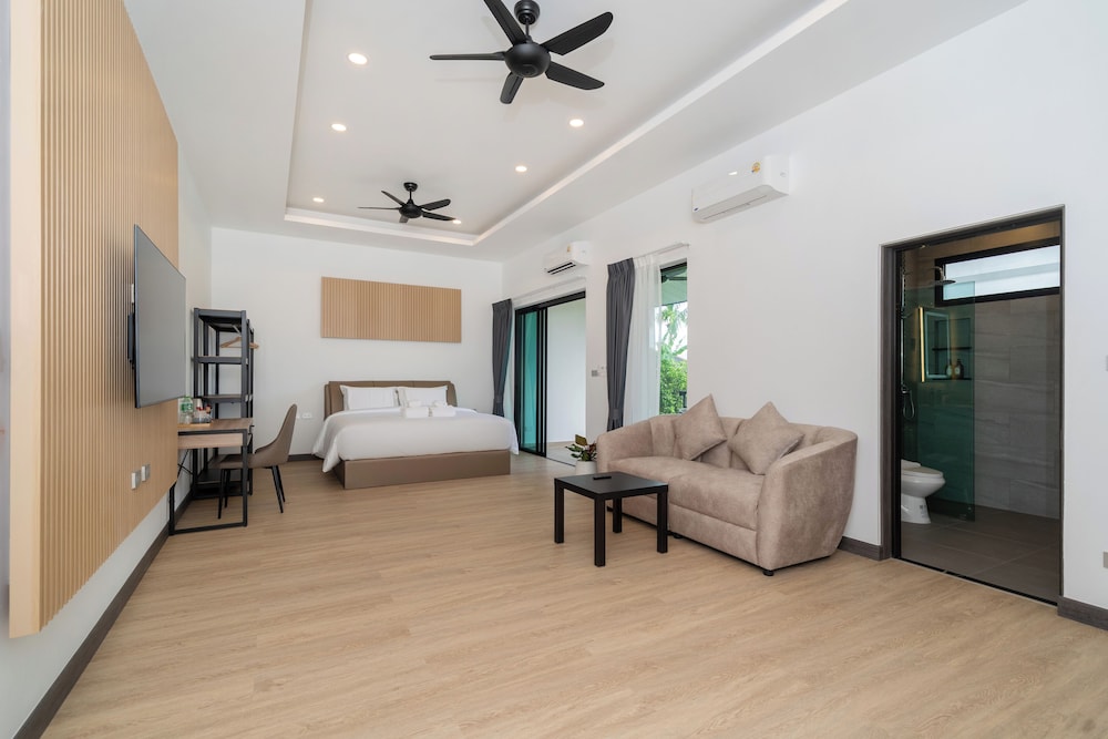 Junior Suite, Garden View