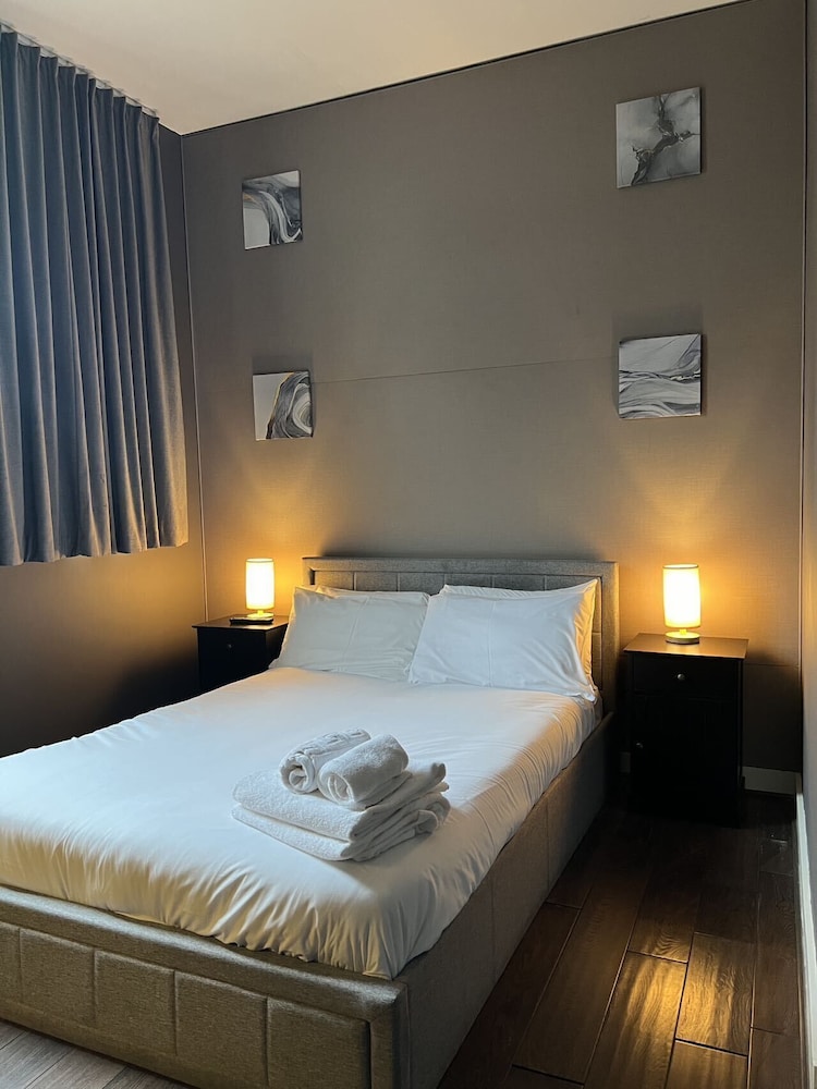 Superior Double Room, Ensuite (Ground Floor) - Photo 1