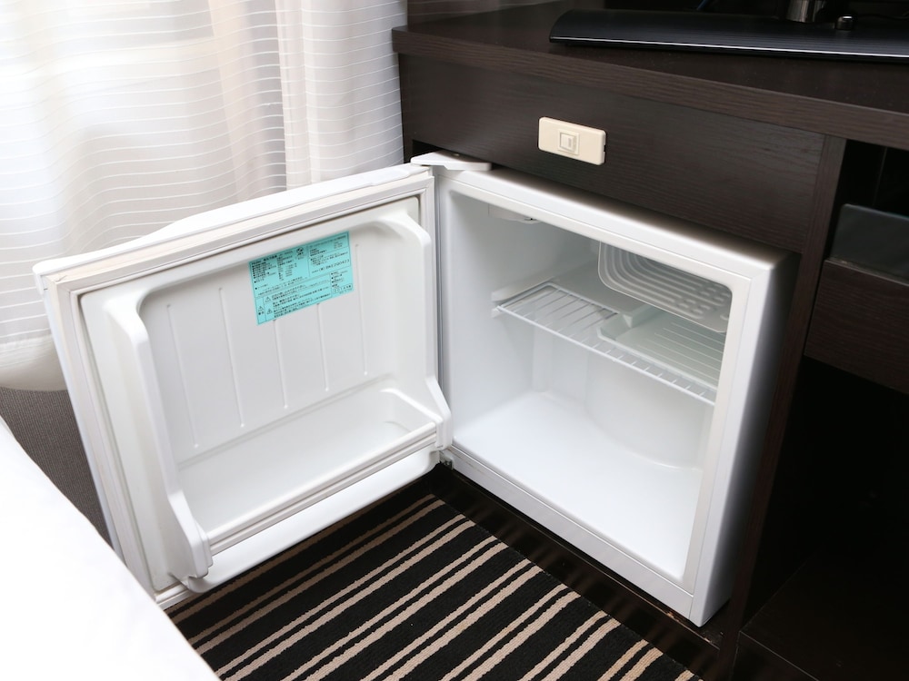Twin Room, 2 Twin Beds, Smoking - Photo 14