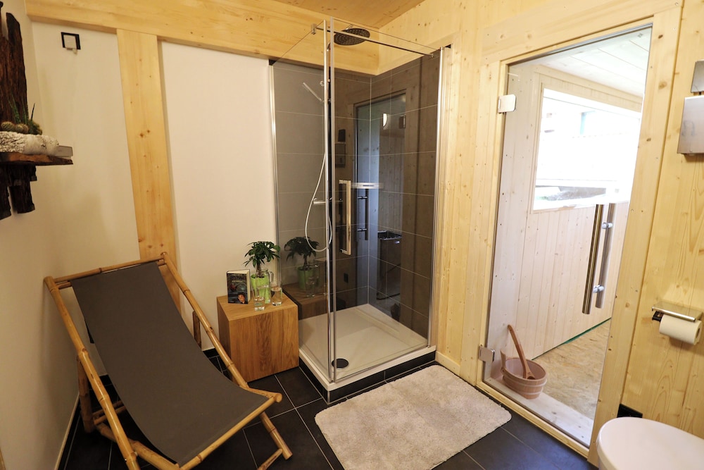 Premium Ferienhaus #47 mit Sauna & Whirlpool